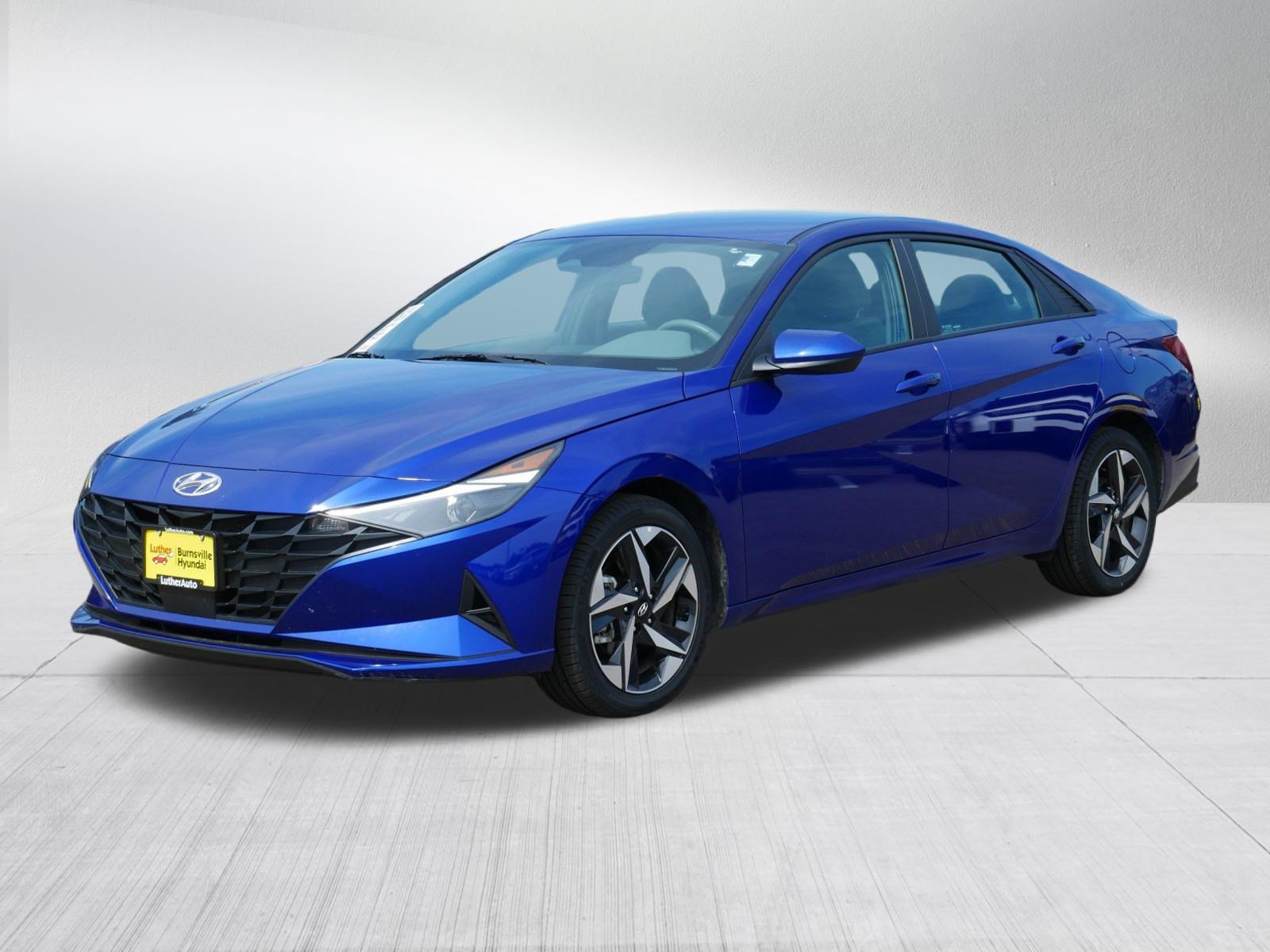 Certified 2023 Hyundai Elantra SEL w/ Convenience Package FWD image 3