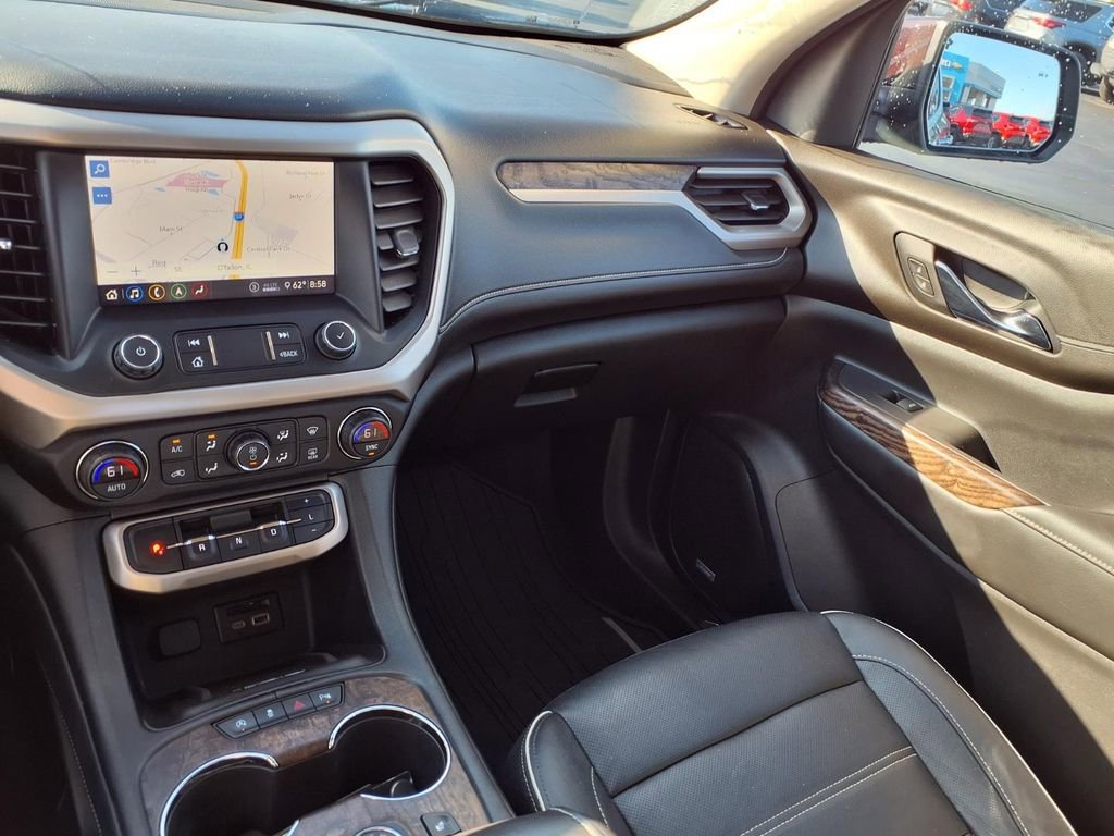 Used 2020 GMC Acadia Denali w/ Technology Package AWD/4WD image 4
