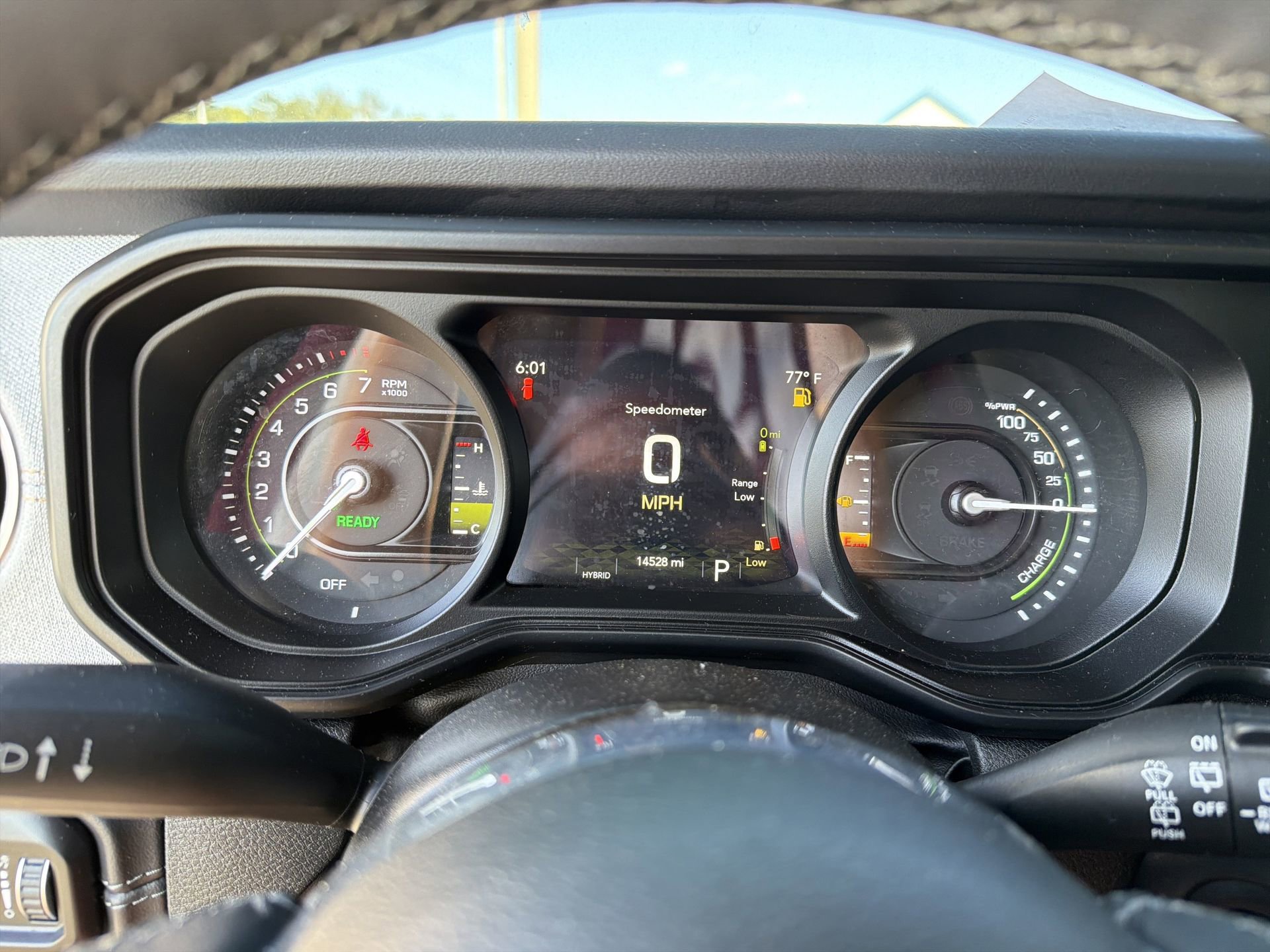 Used 2025 Jeep Wrangler Unlimited Sahara AWD/4WD image 17