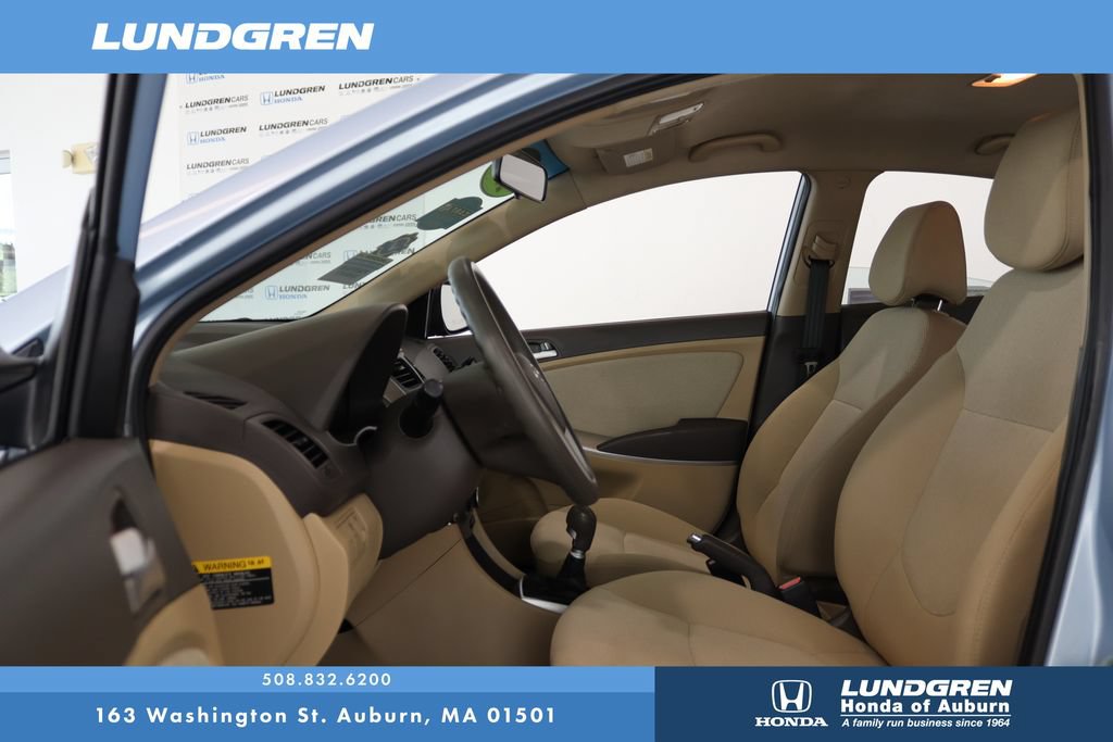 Used 2012 Hyundai Accent GLS w/ Comfort Pkg 2 FWD image 10