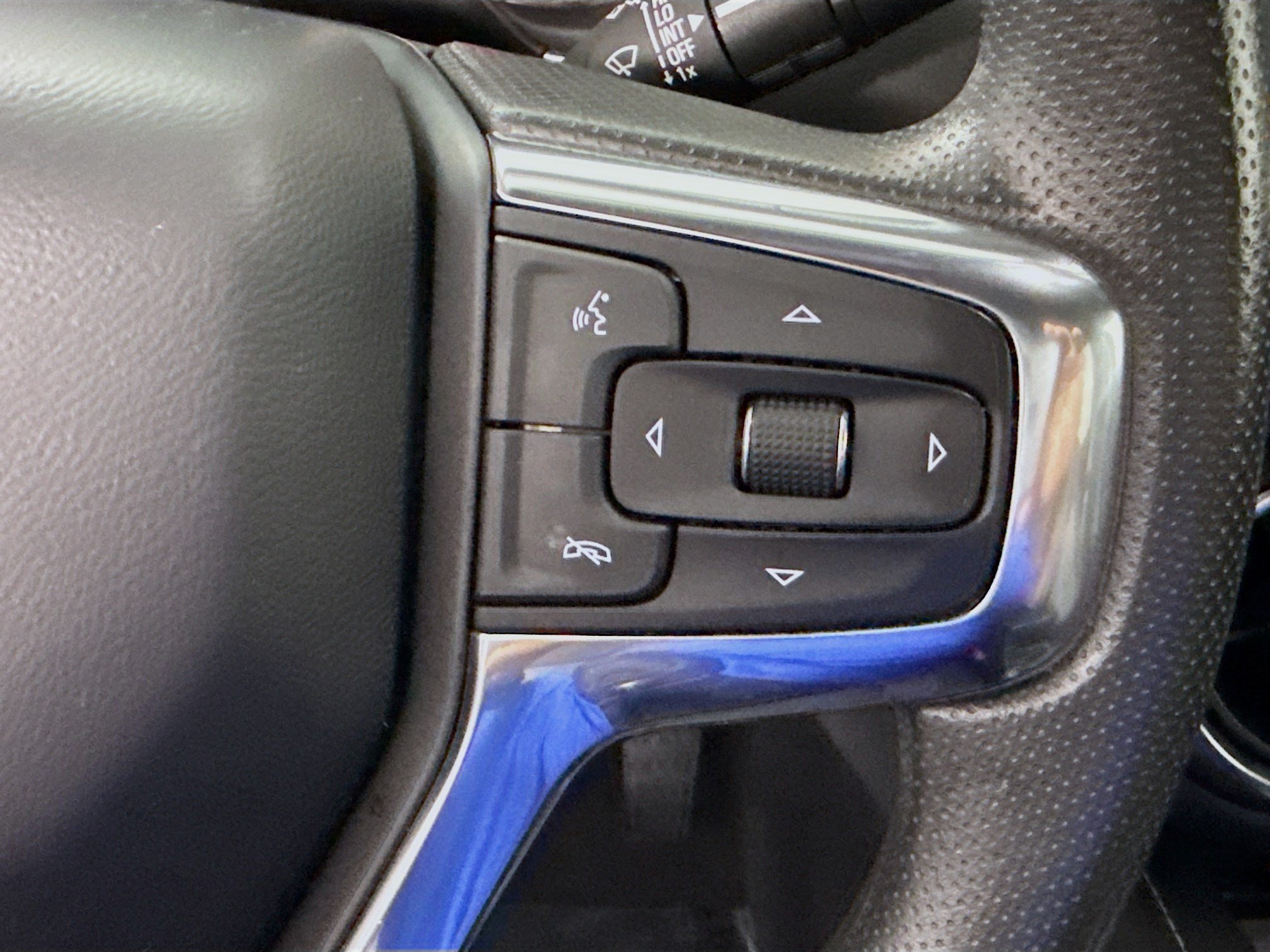 Used 2023 Chevrolet Blazer LT FWD image 15