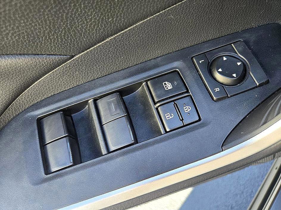 Used 2025 Toyota RAV4 LE image 29