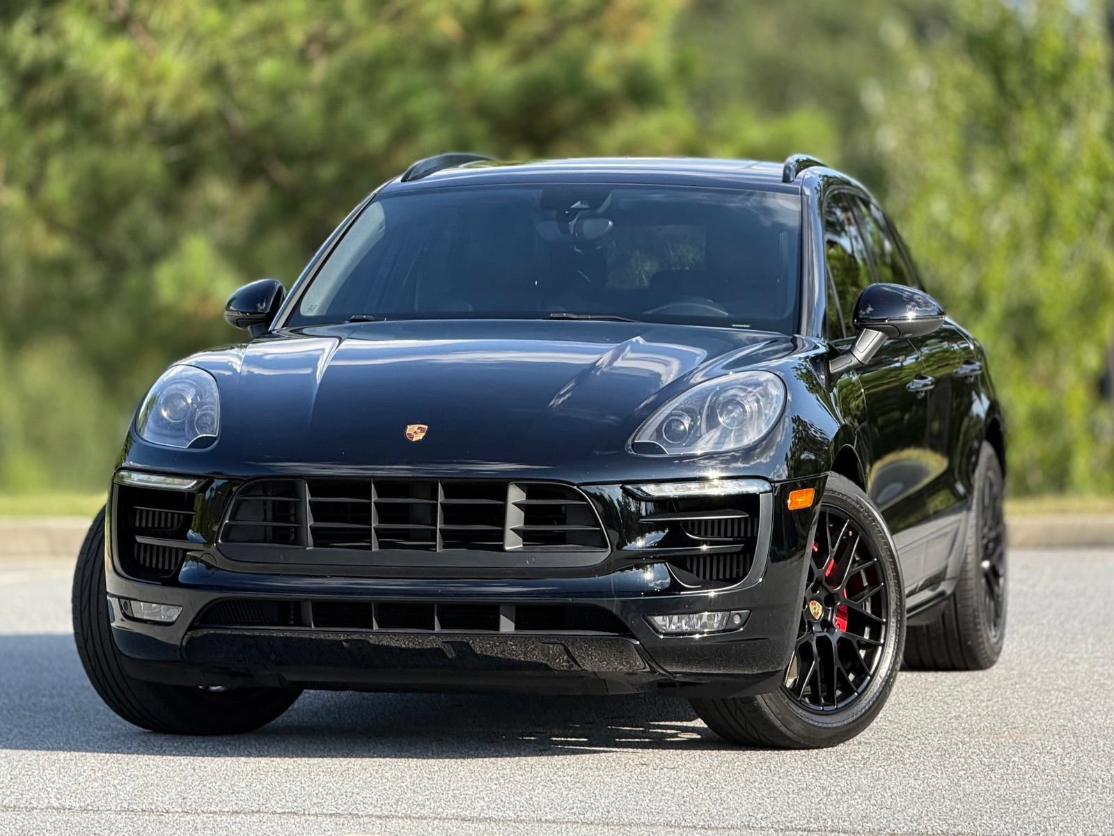 Used 2017 Porsche Macan GTS w/ Sport Chrono Package AWD/4WD image 2