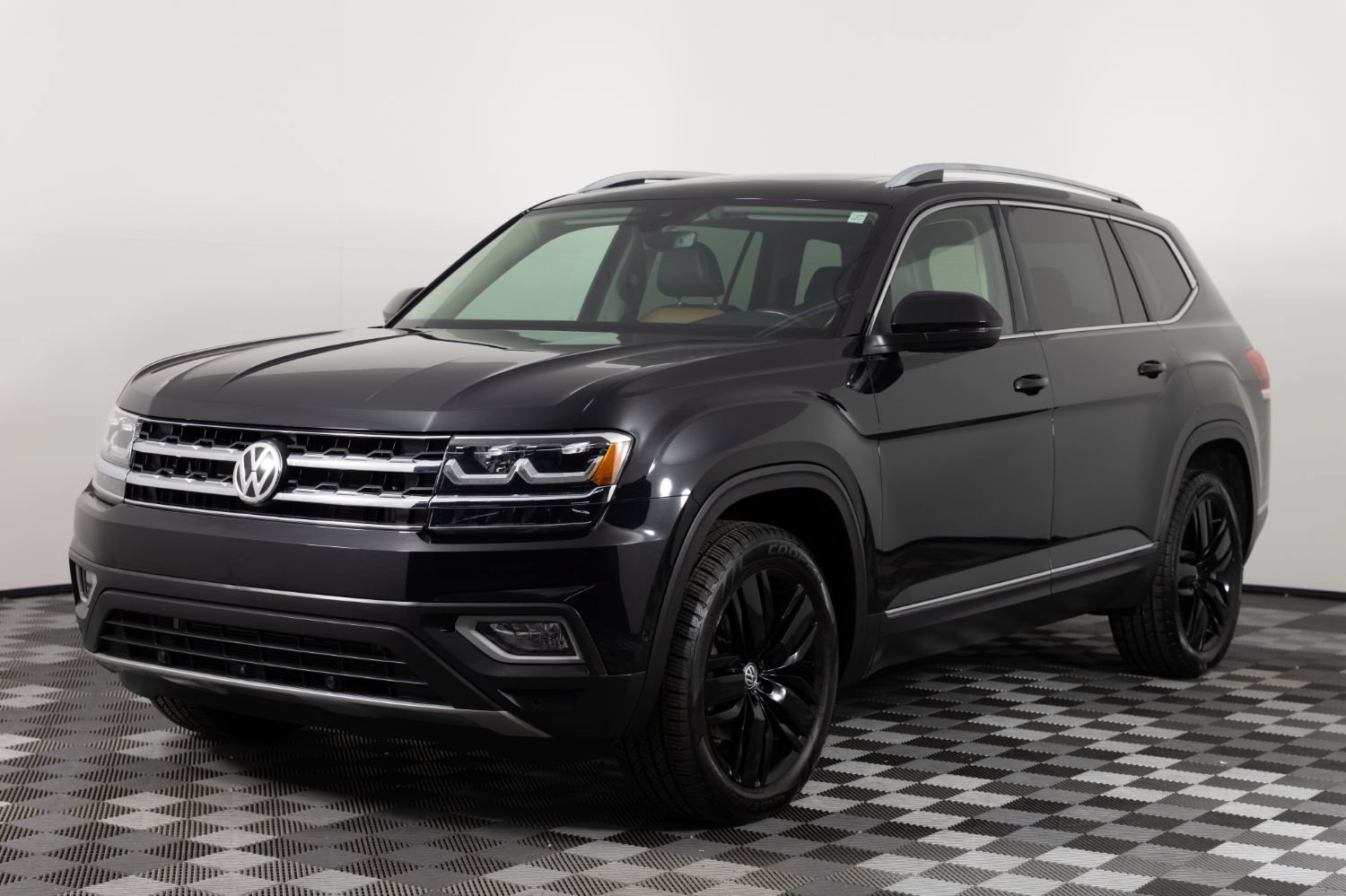 Used 2019 Volkswagen Atlas SEL Premium AWD/4WD image 2