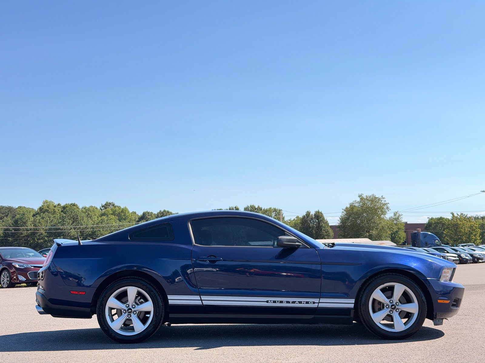 Used 2012 Ford Mustang Coupe RWD image 8