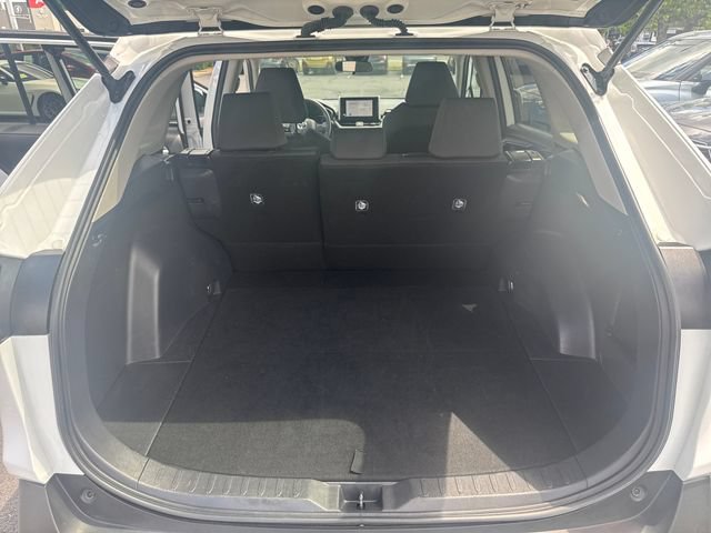 Used 2024 Toyota RAV4 XLE FWD image 26