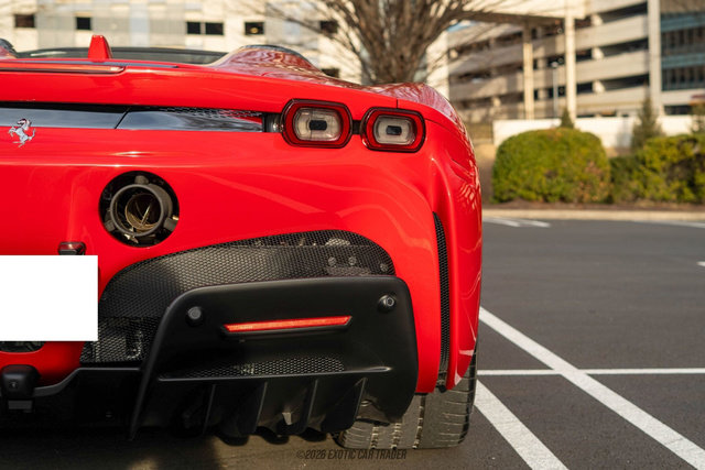Used 2025 Ferrari SF90 Spider image 81