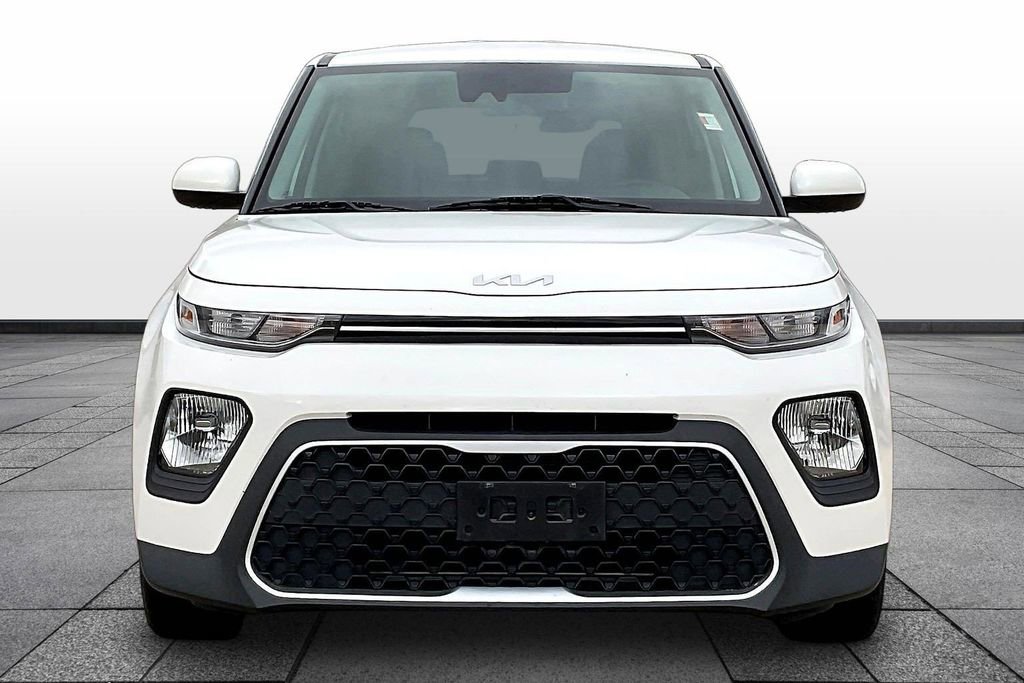 Used 2022 Kia Soul LX w/ Technology Package FWD image 3