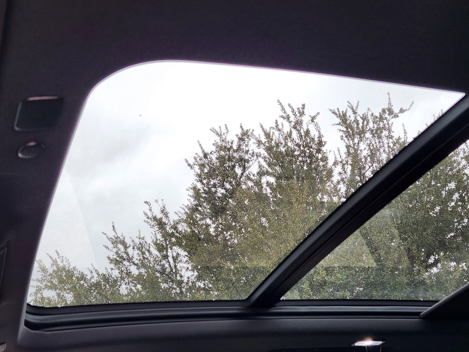 Used 2023 Chevrolet Suburban High Country image 6