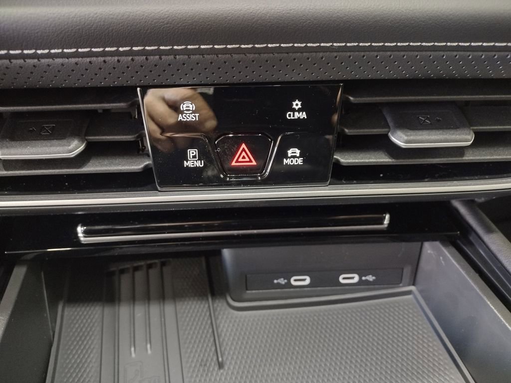 New 2026 Volkswagen Atlas SE image 36