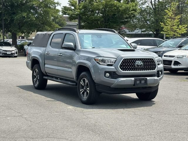 Used 2018 Toyota Tacoma TRD Sport AWD/4WD image 1