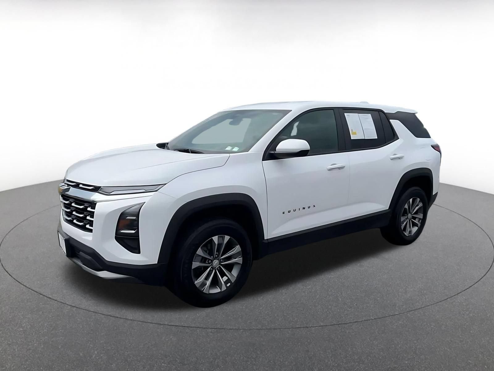 Used 2025 Chevrolet Equinox LT FWD image 7