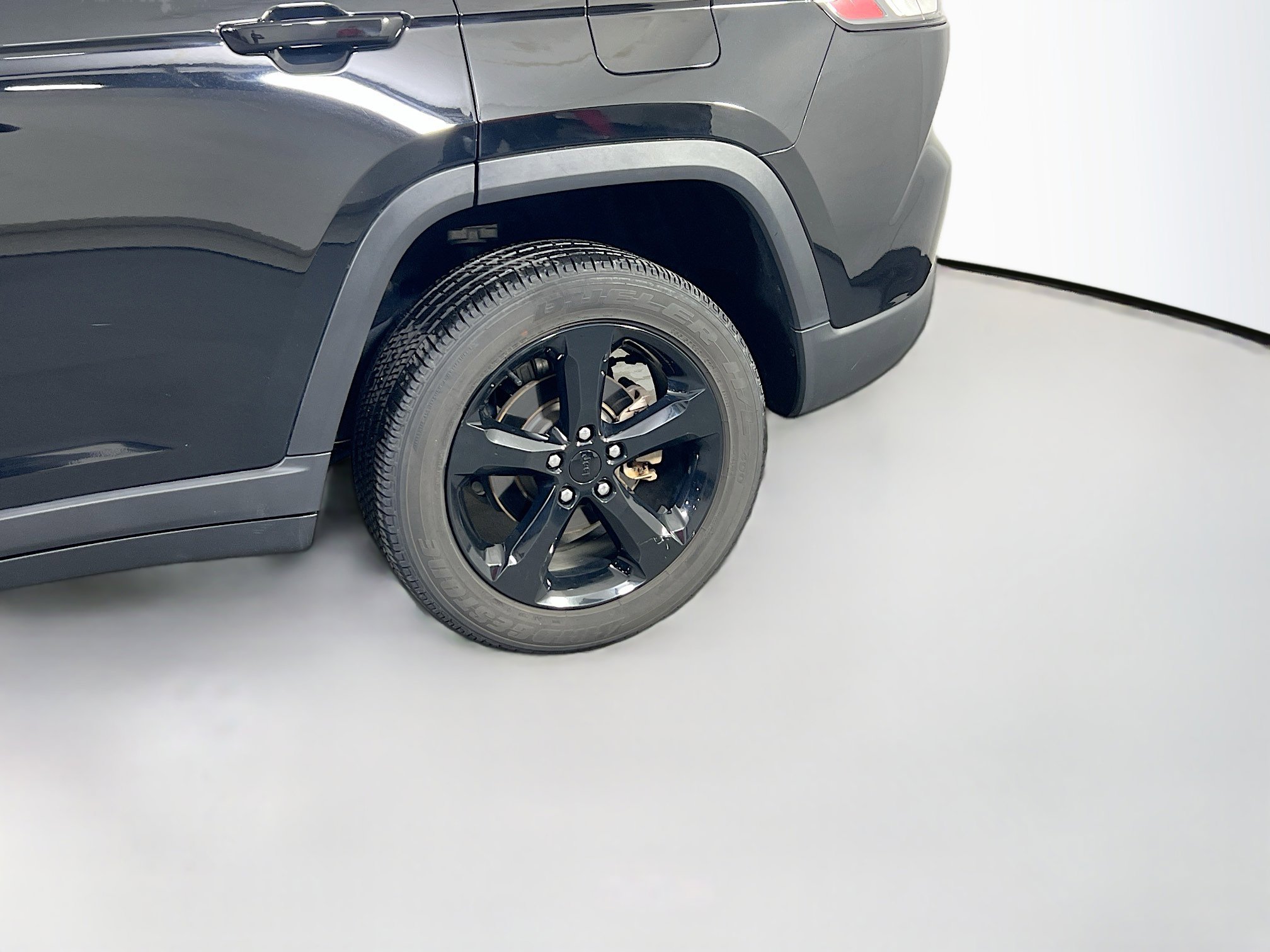 Used 2023 Jeep Grand Cherokee Altitude AWD/4WD image 29