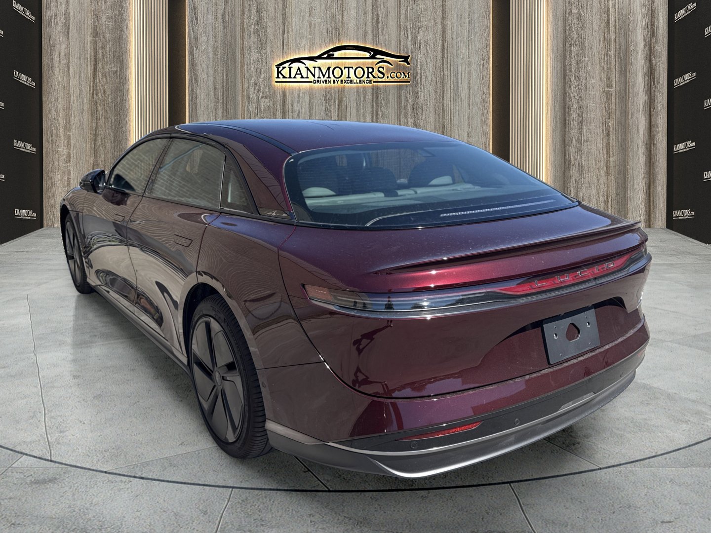 Used 2025 Lucid Air Touring image 7