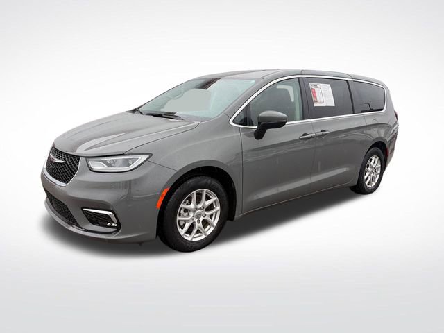 Used 2023 Chrysler Pacifica Touring-L