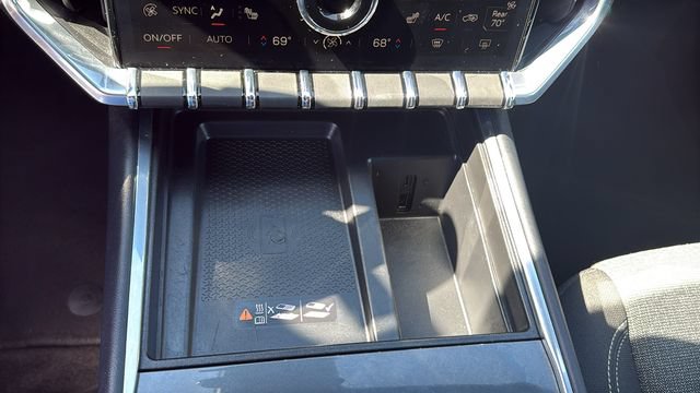 Used 2025 GMC Acadia Elevation FWD image 22