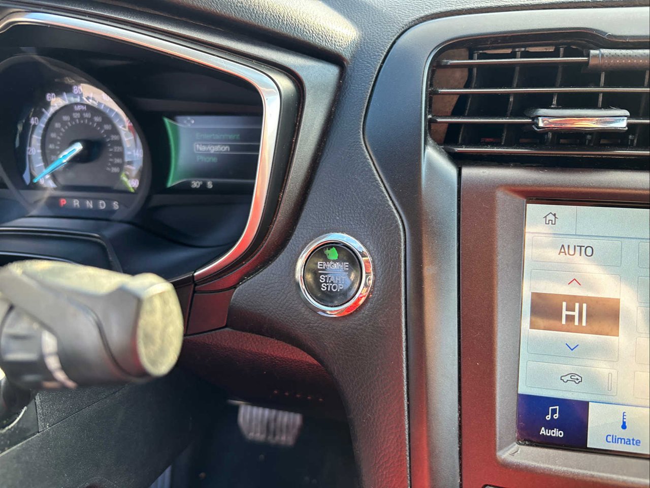 Used 2020 Ford Fusion Titanium image 15