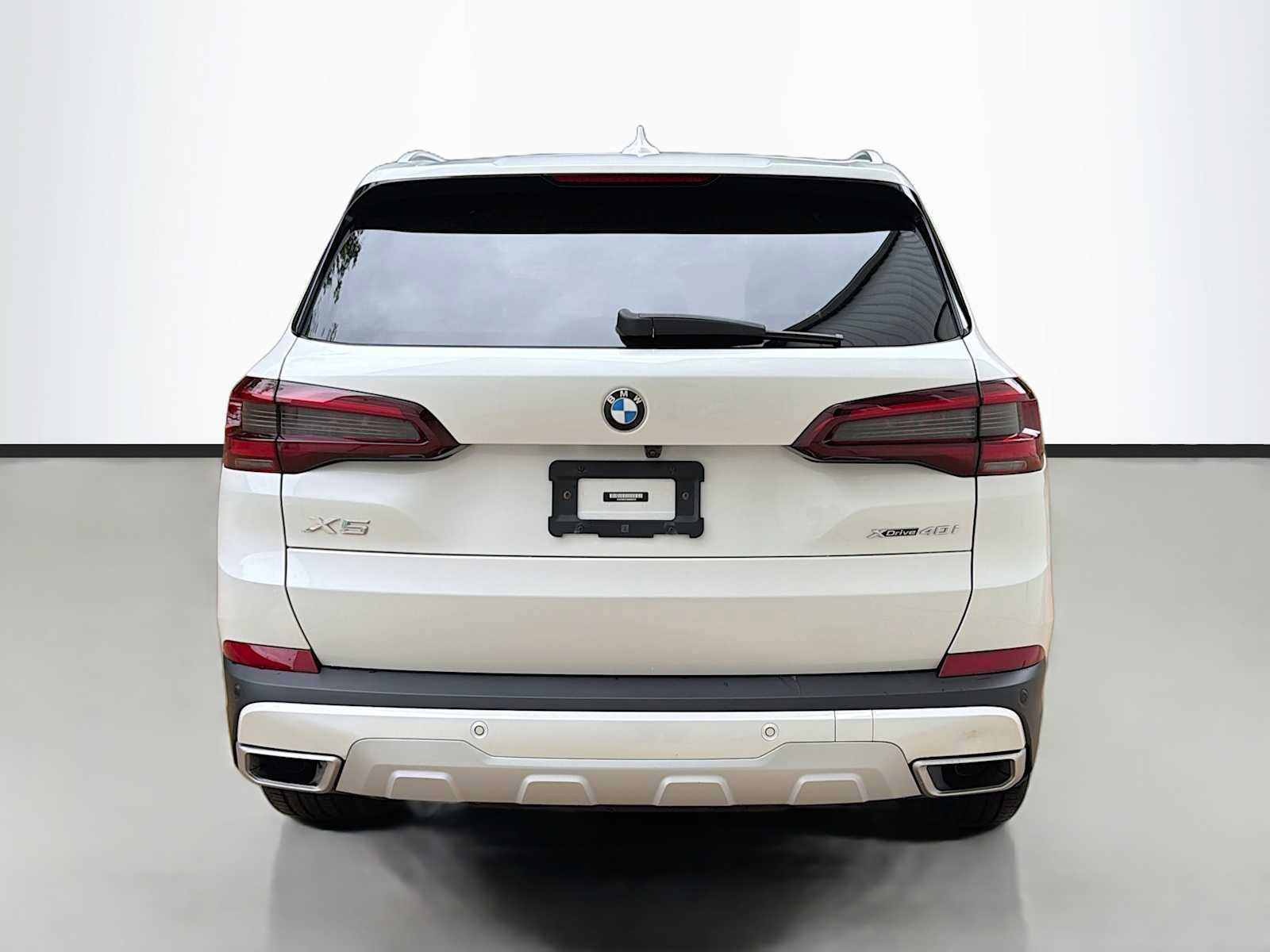 Certified 2022 BMW X5 xDrive40i w/ Premium Package AWD/4WD image 4