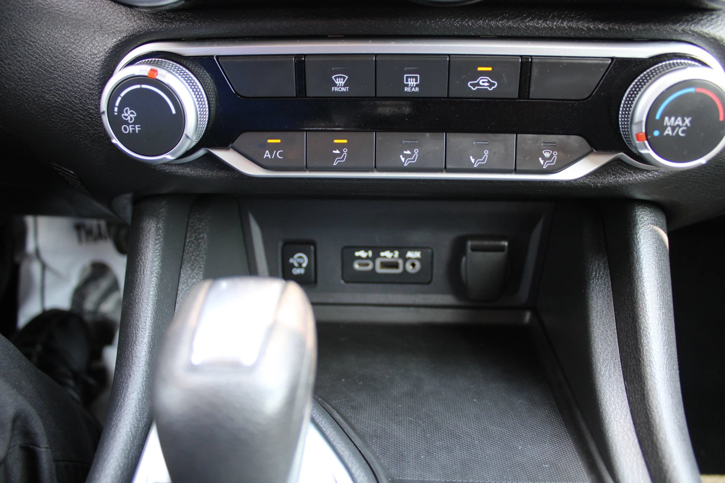 Used 2024 Nissan Sentra SV FWD image 16