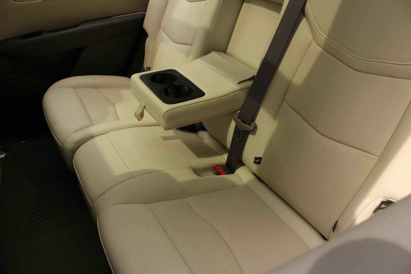 Used 2021 Cadillac XT6 Premium Luxury FWD image 19