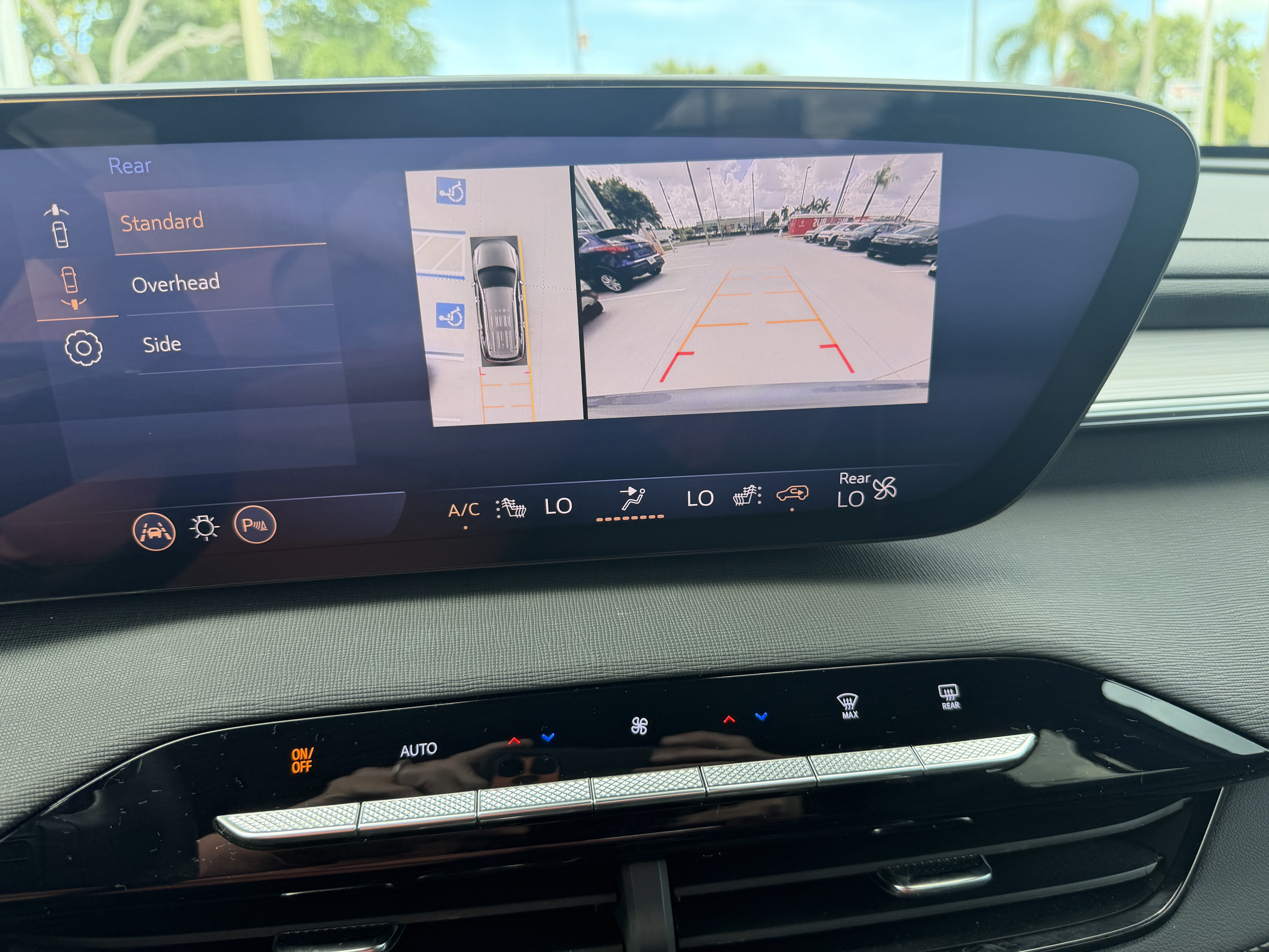 Used 2025 Buick Enclave Preferred FWD image 23