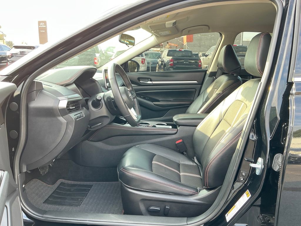 Used 2024 Nissan Altima 2.5 SR image 13