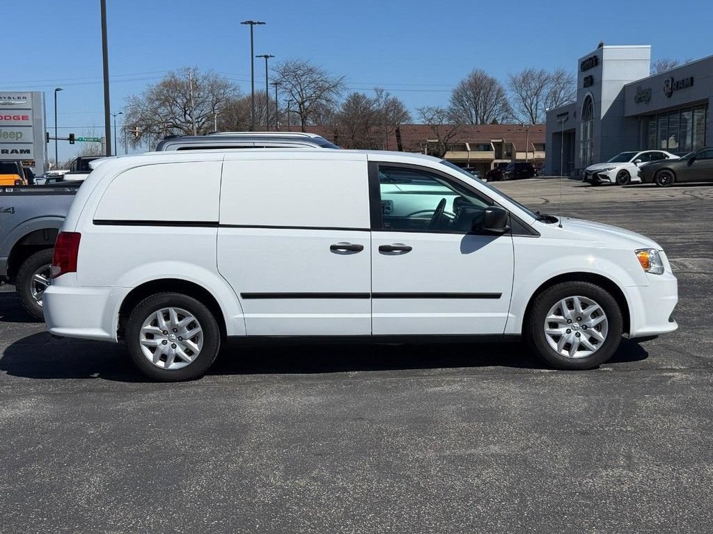 Used 2015 RAM C/V Tradesman FWD image 2