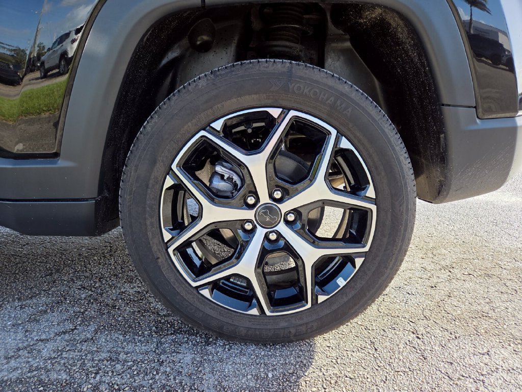 Used 2025 Jeep Compass Limited AWD/4WD image 21