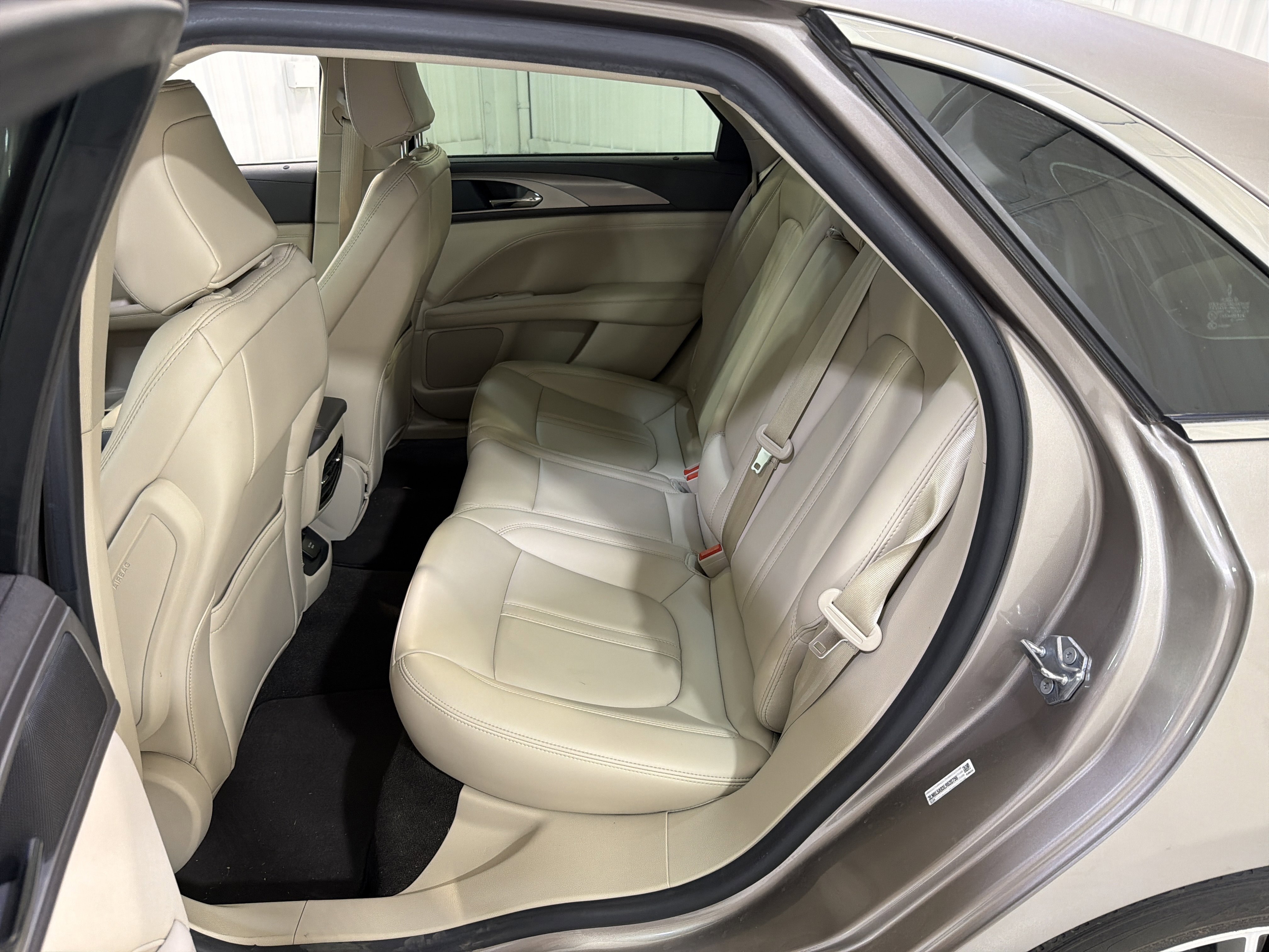 Used 2020 Lincoln MKZ w/ Convenience Package FWD image 11