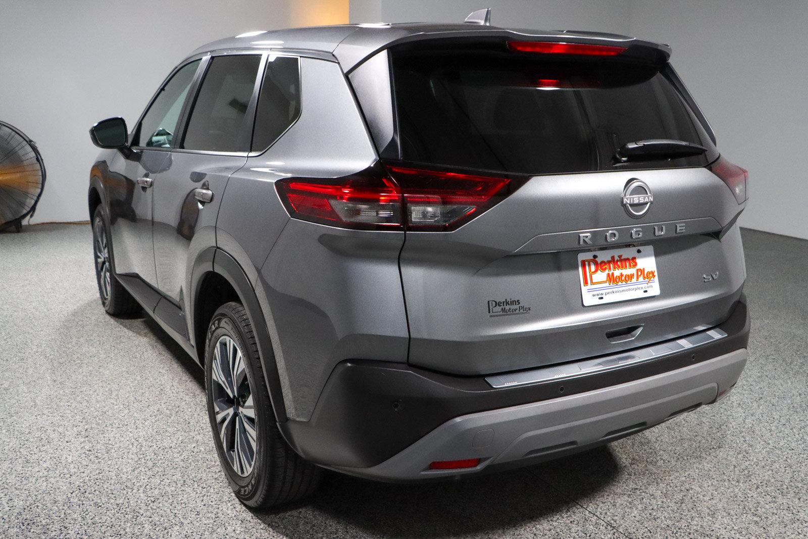 Used 2022 Nissan Rogue SV FWD image 9