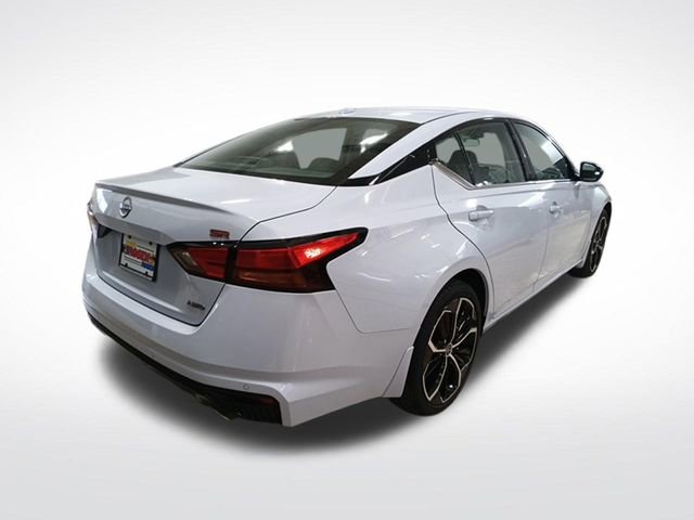 Certified 2025 Nissan Altima 2.5 SR image 5