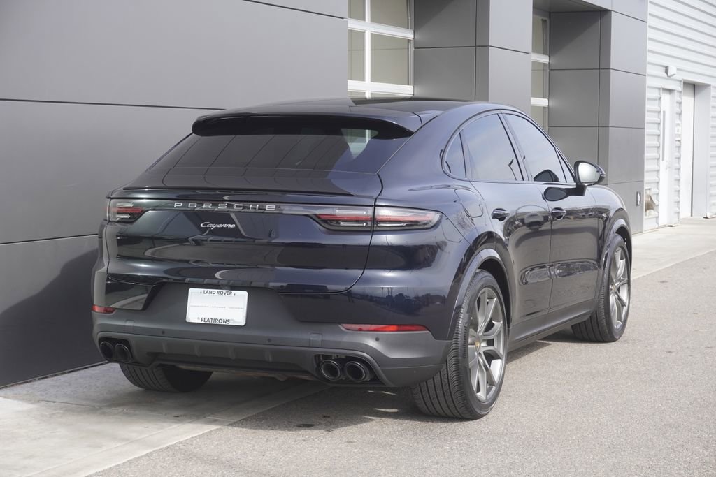 Used 2022 Porsche Cayenne Coupe image 2