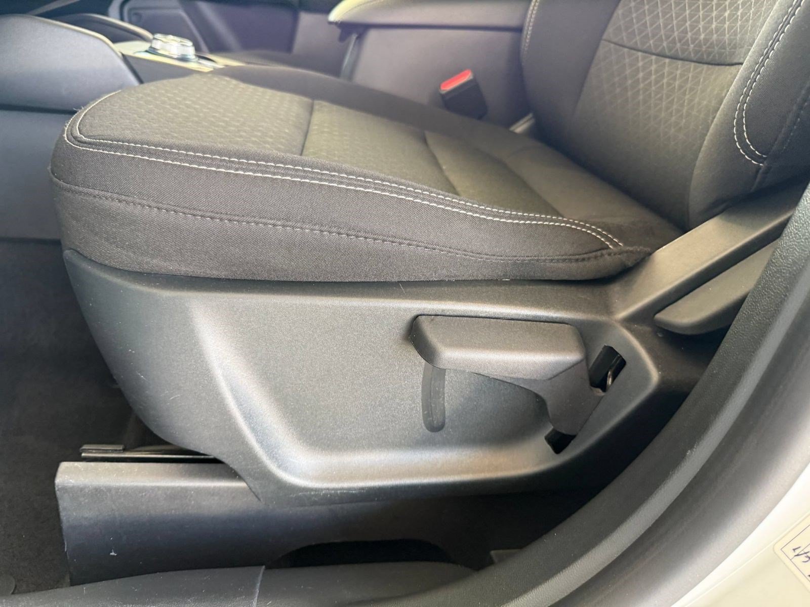 Certified 2025 Ford Escape Active FWD image 15