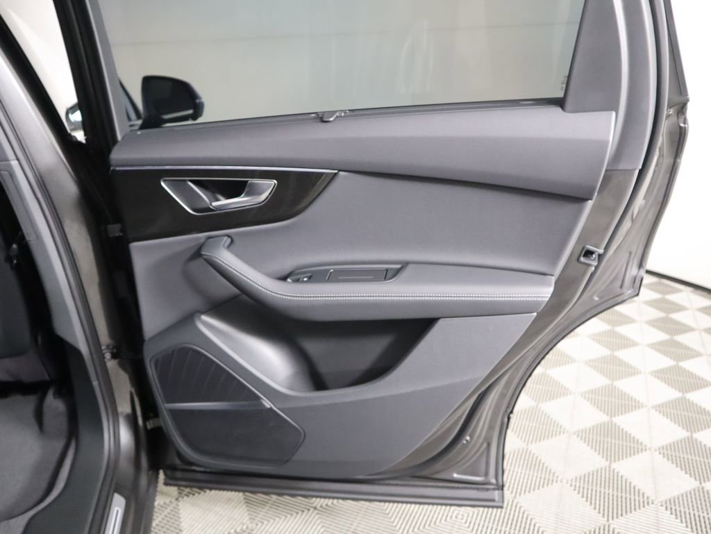 Used 2026 Audi Q7 3.0T Premium Plus w/ Premium Plus Package image 29