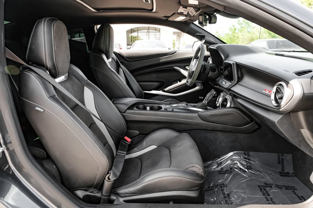 Used 2023 Chevrolet Camaro SS RWD image 31