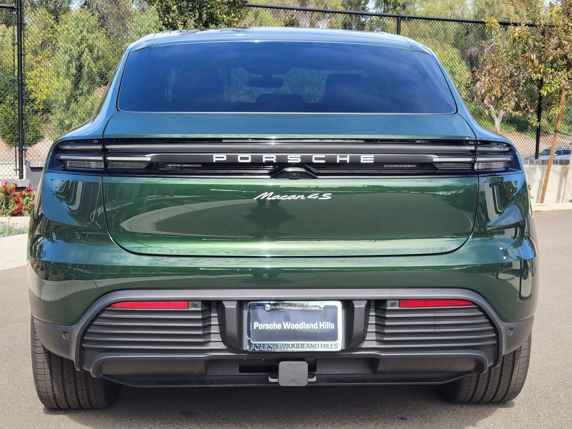 Used 2025 Porsche Macan 4S Electric image 6