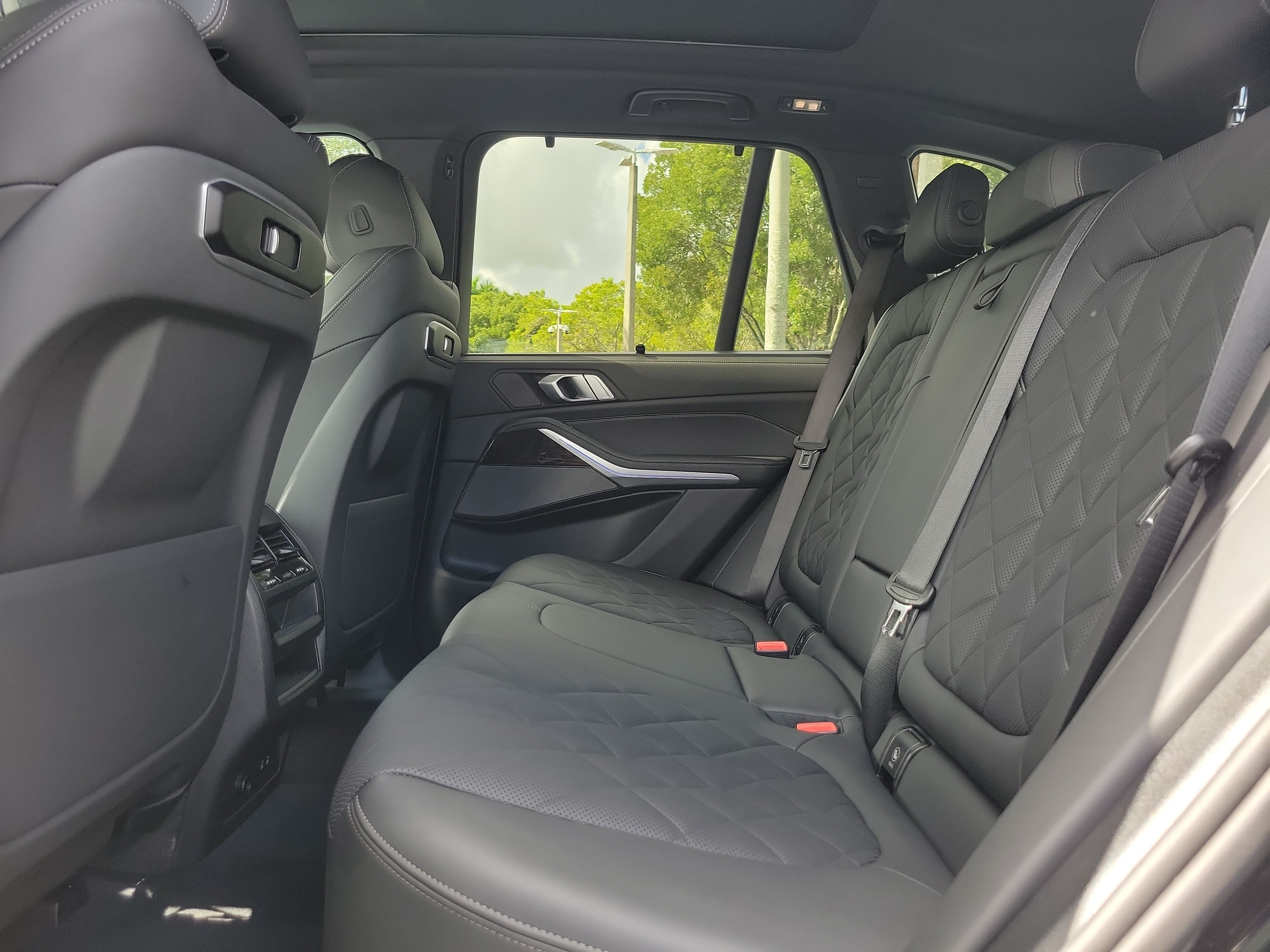 Certified 2024 BMW X5 sDrive40i w/ Premium Package RWD image 13