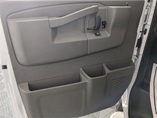 Used 2024 Chevrolet Express 2500 w/ Driver Convenience Package image 10