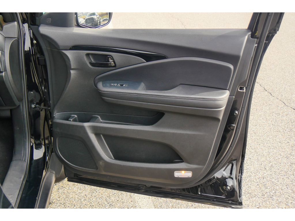 Used 2023 Honda Passport Elite image 16
