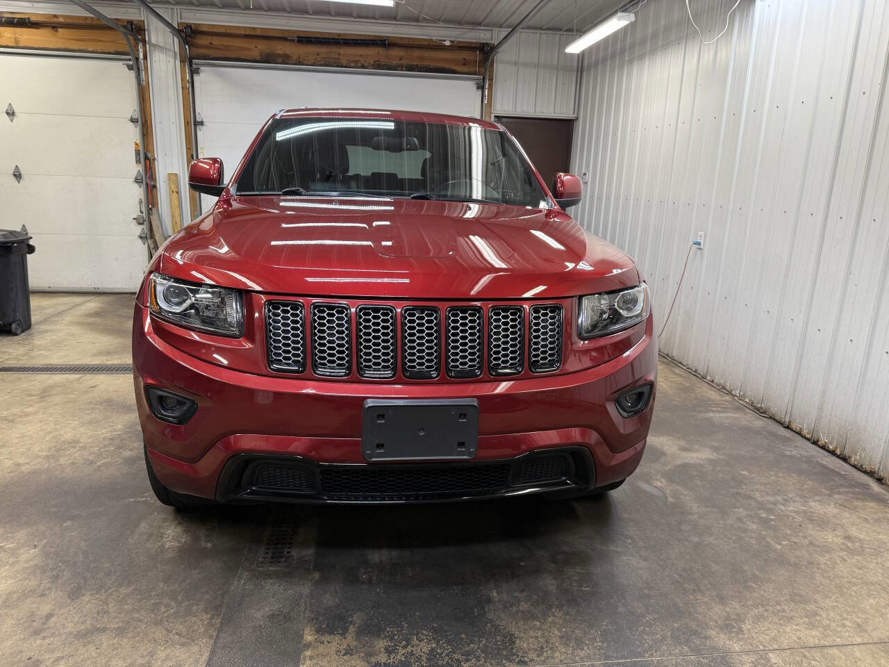 Used 2015 Jeep Grand Cherokee Altitude AWD/4WD image 9