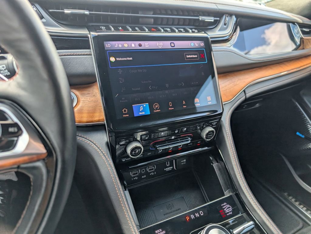 Used 2023 Jeep Grand Cherokee L Summit AWD/4WD image 14