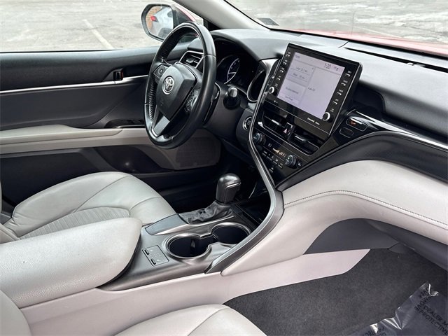 Certified 2021 Toyota Camry SE image 11