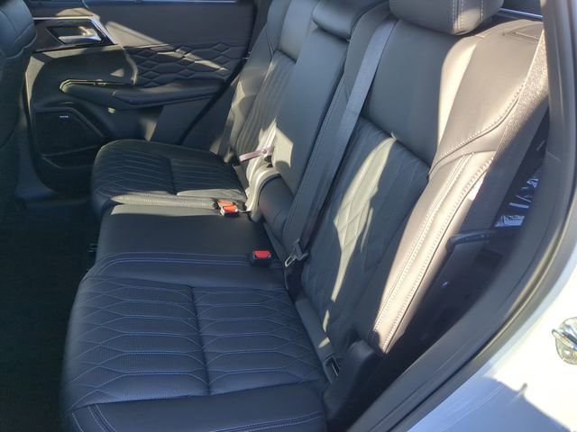 New 2026 Mitsubishi Outlander SEL FWD image 20