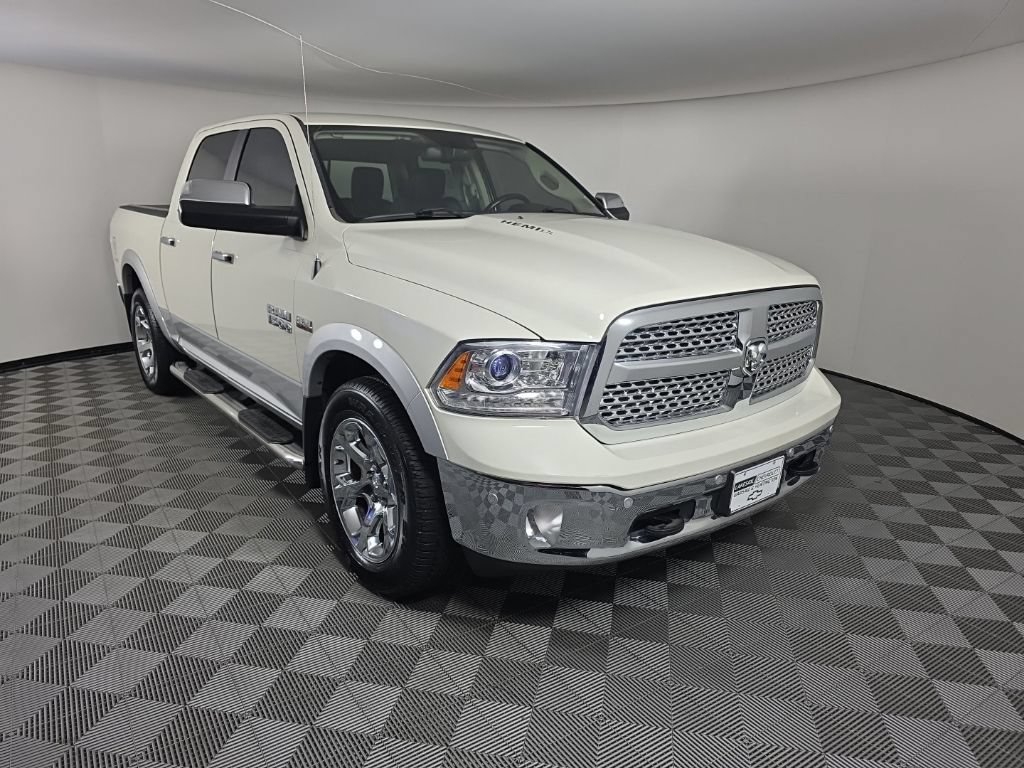 Used 2017 RAM 1500 Laramie w/ Convenience Group AWD/4WD image 7