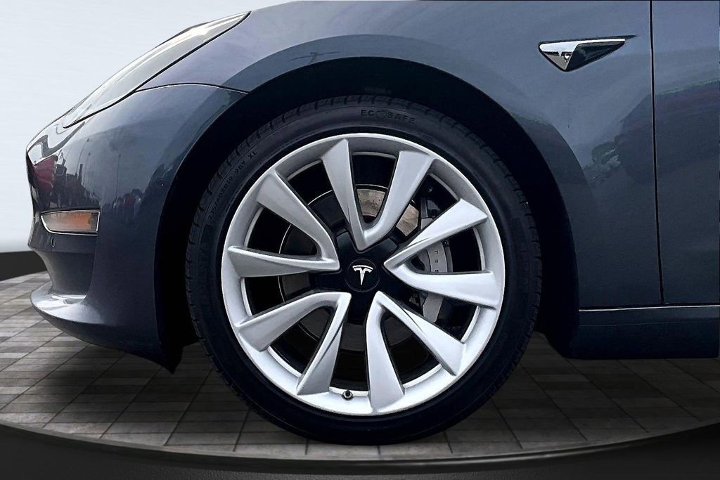 Used 2020 Tesla Model 3 Long Range AWD/4WD image 9