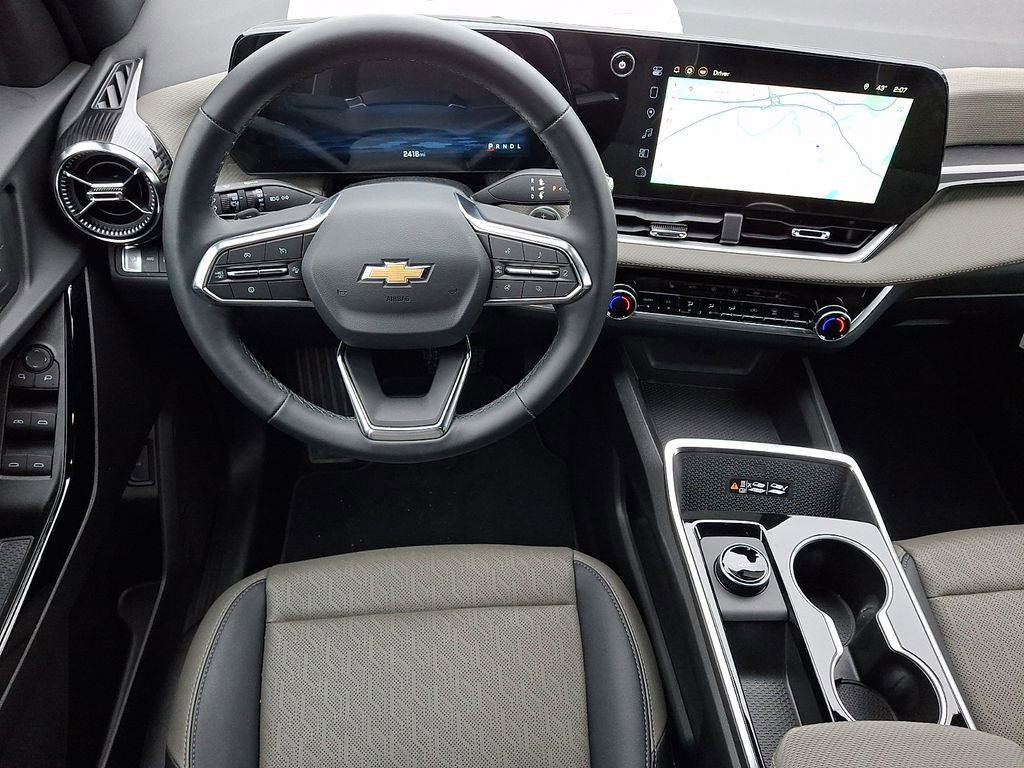 Used 2026 Chevrolet Equinox LT w/ Convenience Package II image 11