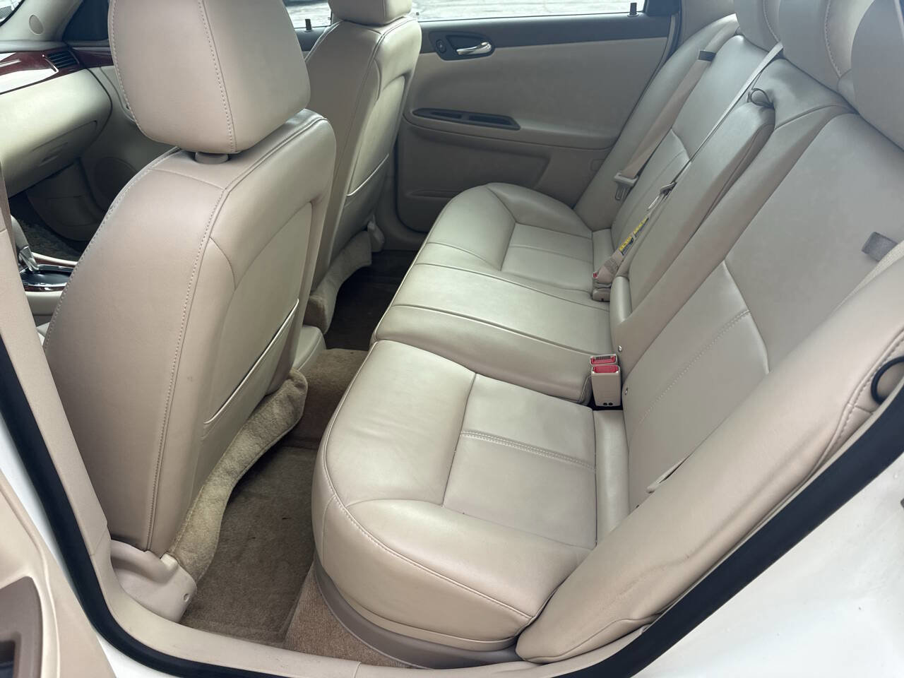 Used 2007 Chevrolet Impala LTZ image 16