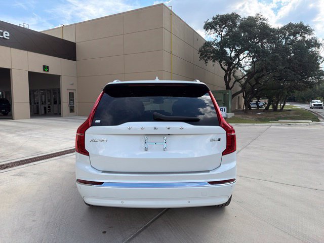 Used 2023 Volvo XC90 B6 Plus w/ Protection Package Premier AWD/4WD image 3