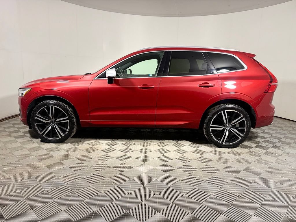 Used 2019 Volvo XC60 T5 R-Design AWD/4WD image 3