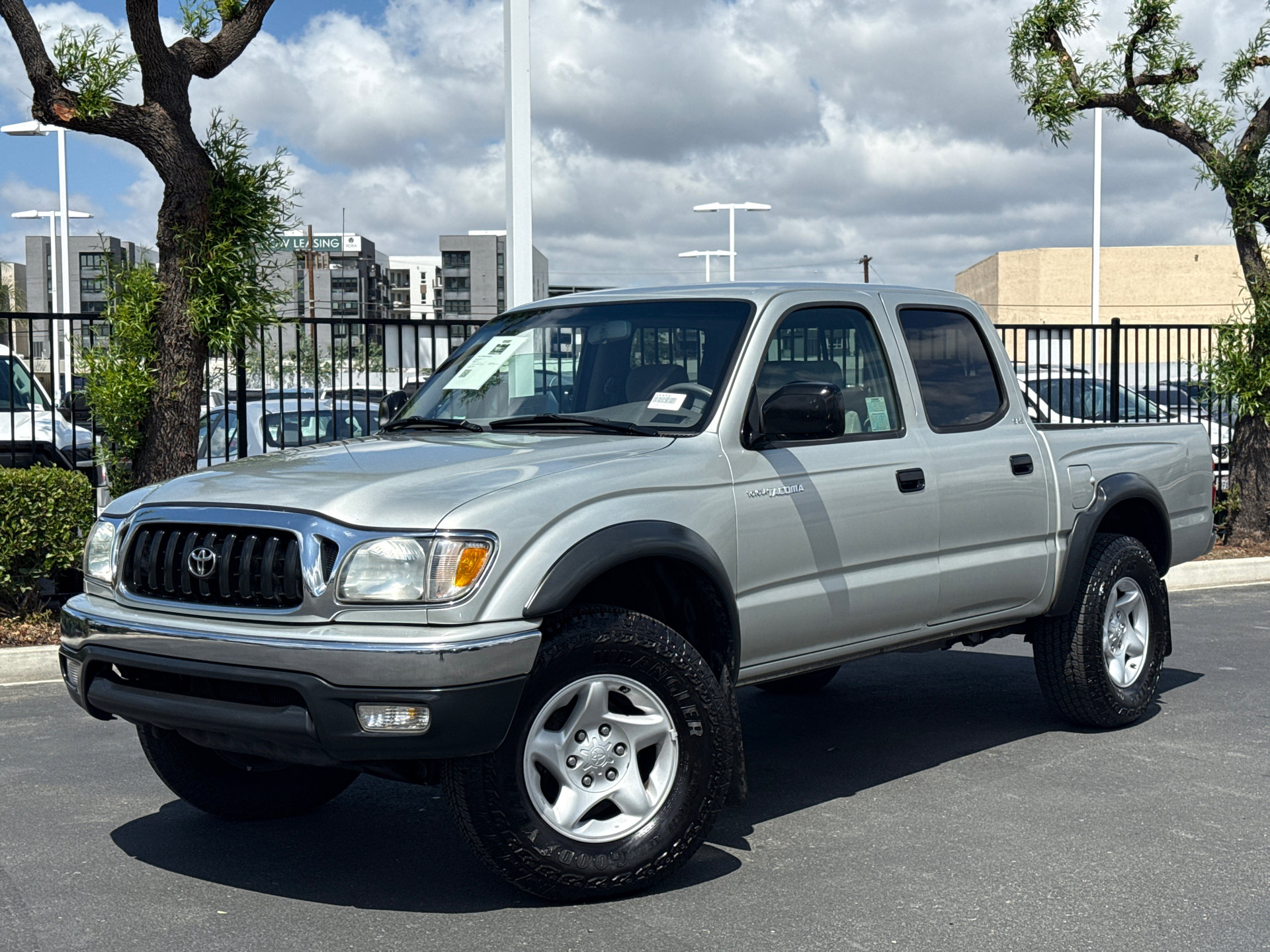 Used 2004 Toyota Tacoma PreRunner image 2